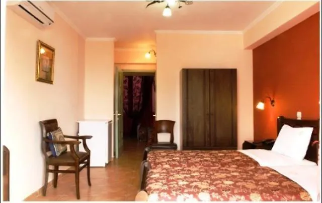 Palatino Λουτρά Αιδηψού